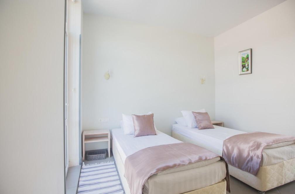 Heliopark Gora Bagrata Hotel Sukhumi Exterior photo
