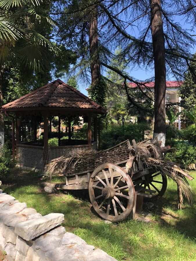 Heliopark Gora Bagrata Hotel Sukhumi Exterior photo